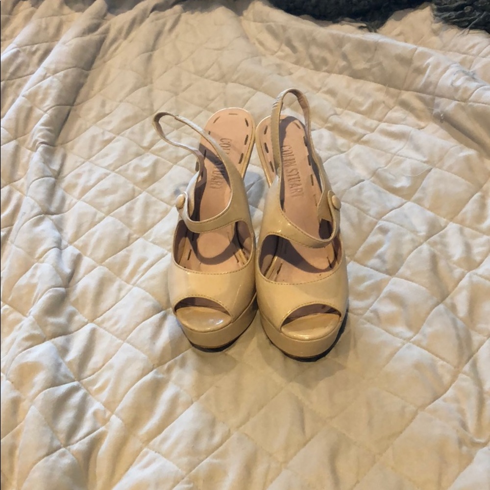 Snake skinned heel shoes